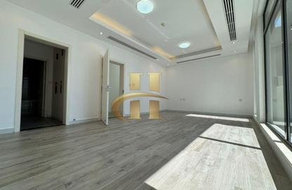 Villa - 4 - 5 for rent in Moonbay Villas - District 15 - Jumeirah Village Circle - Dubai