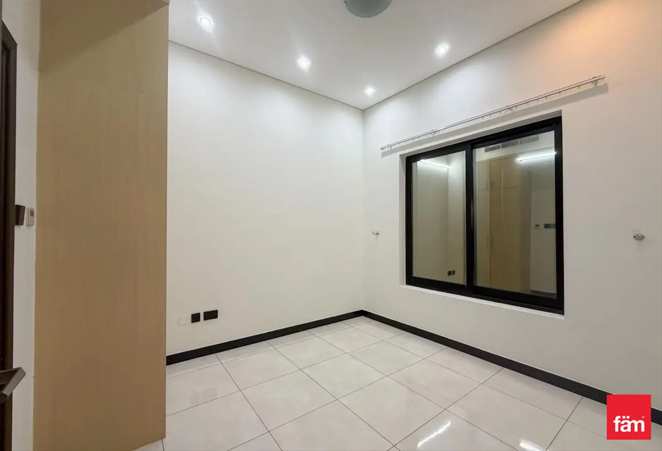 140138000 - Property Main Image