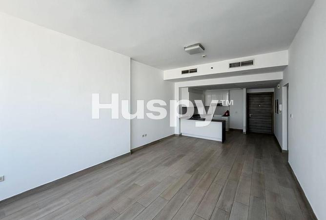 Vacant | High Floor | Community View