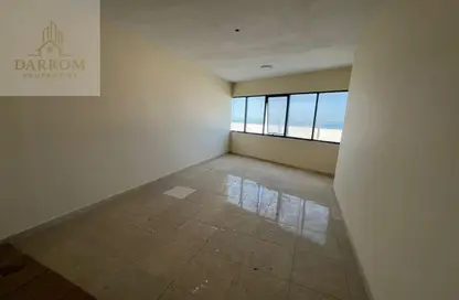 شقة - 3 غرف نوم - 3 حمامات للايجار في مساكن كورنيش عجمان - طريق كورنيش عجمان - عجمان