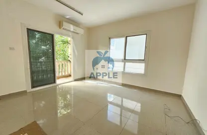 Apartment - 2 Bedrooms - 2 Bathrooms for rent in Muwailih Building - Muwaileh - Sharjah