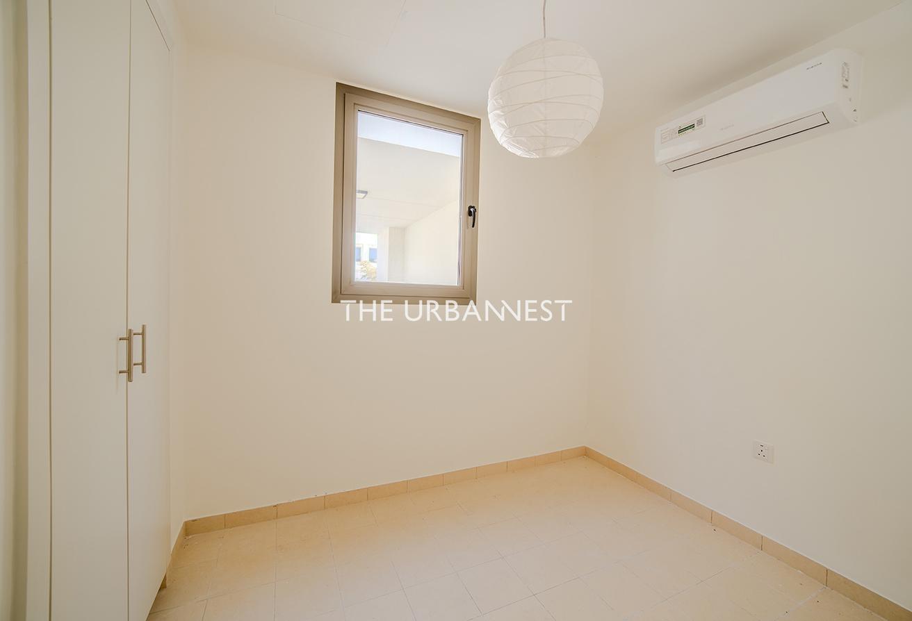 Vacant | Corner Unit | with Maids Room | 4Bed photo 15
