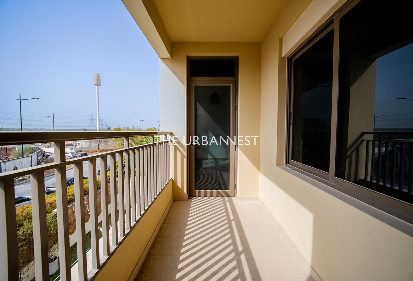 Vacant | Corner Unit | with Maids Room | 4Bed photo 7