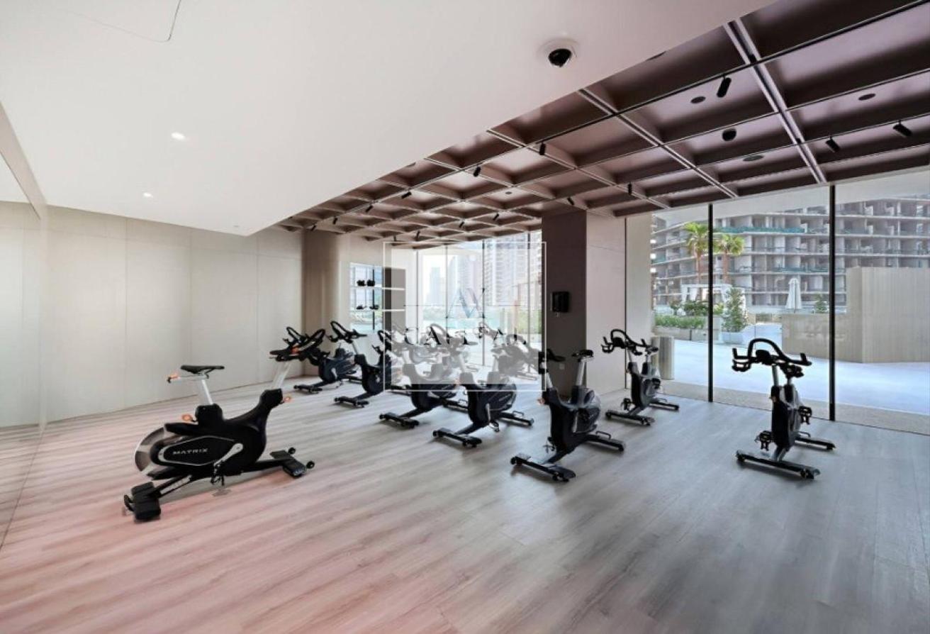 Luxury 1BR Plus Pool | fully furnished | Vacant photo 18