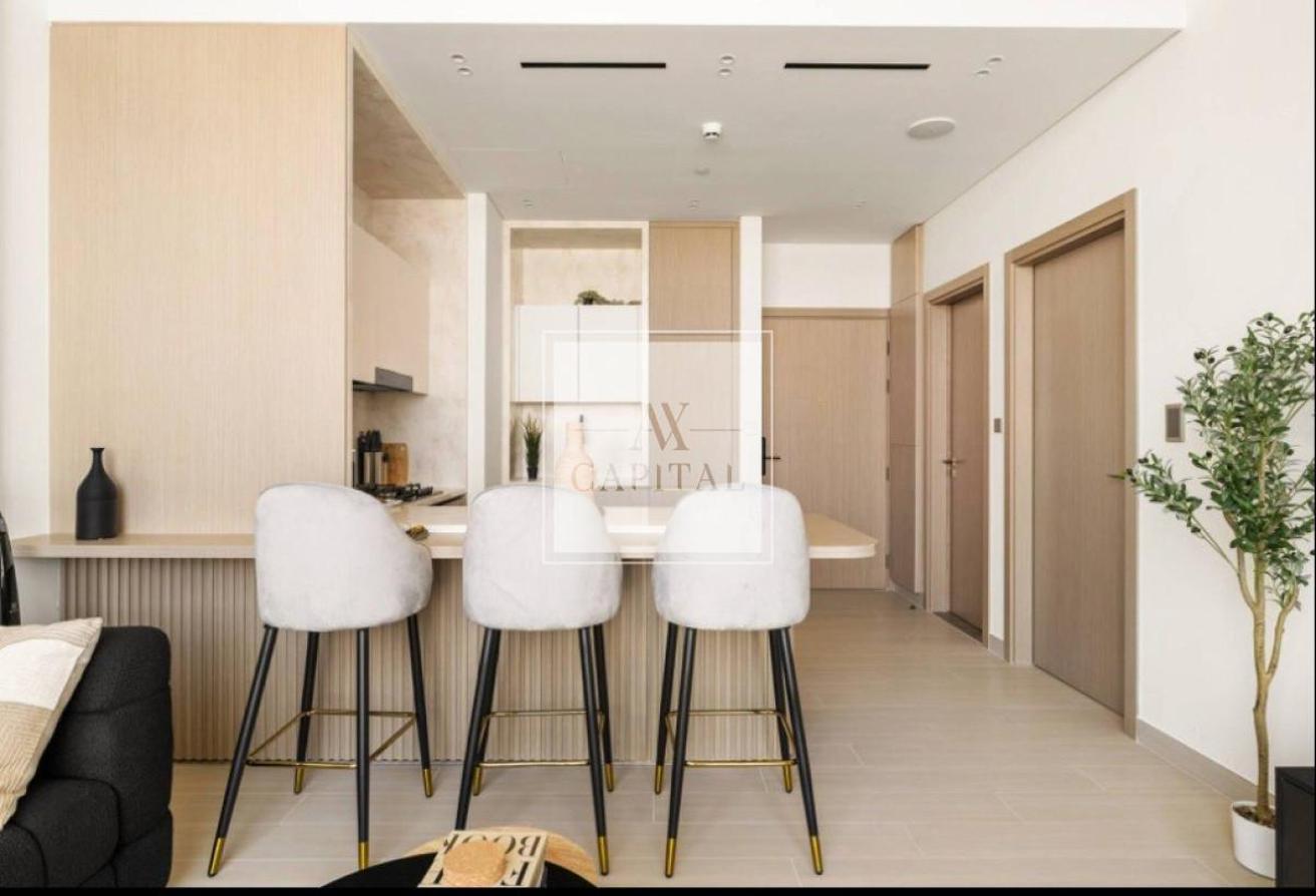 Luxury 1BR Plus Pool | fully furnished | Vacant photo 5