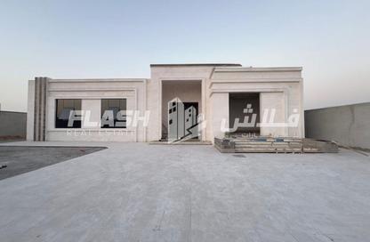 Villa - 4 - 7 for sale in Seih Al Uraibi - Ras Al Khaimah