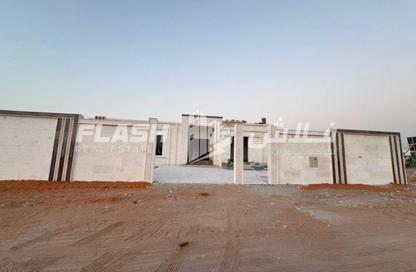 Villa - 4 - 7 for sale in Seih Al Uraibi - Ras Al Khaimah