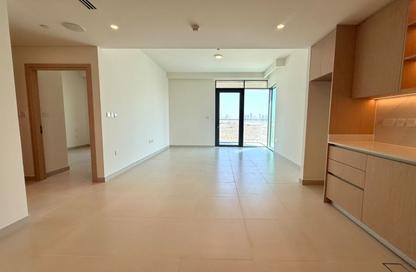 Apartment - 1 - 1 for rent in Golf Heights - The Views - Dubai