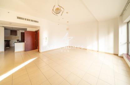 Apartment - 2 Bedrooms - 3 Bathrooms for rent in Rimal 1 - Rimal - Jumeirah Beach Residence - Dubai