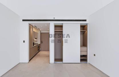 Apartment - Studio - 1 for rent in Binghatti Ghost - Dubai Healthcare City 2 - Al Jaddaf - Dubai Apartment - Studio - 1 for rent in Binghatti Ghost - Dubai Healthcare City 2 - Al Jaddaf - Dubai