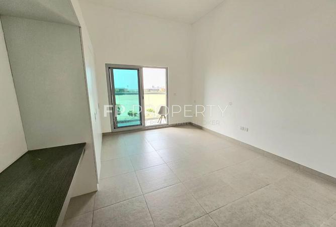 92720961 - Property Main Image