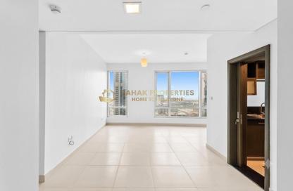 Apartment - 1 Bedroom - 2 Bathrooms for rent in The Lofts Central - The Lofts - Downtown Dubai - Dubai