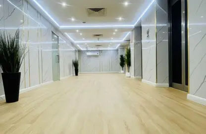 مركز أعمال - استوديو - 4 حمامات للايجار في الرفاعة - بر دبي - دبي