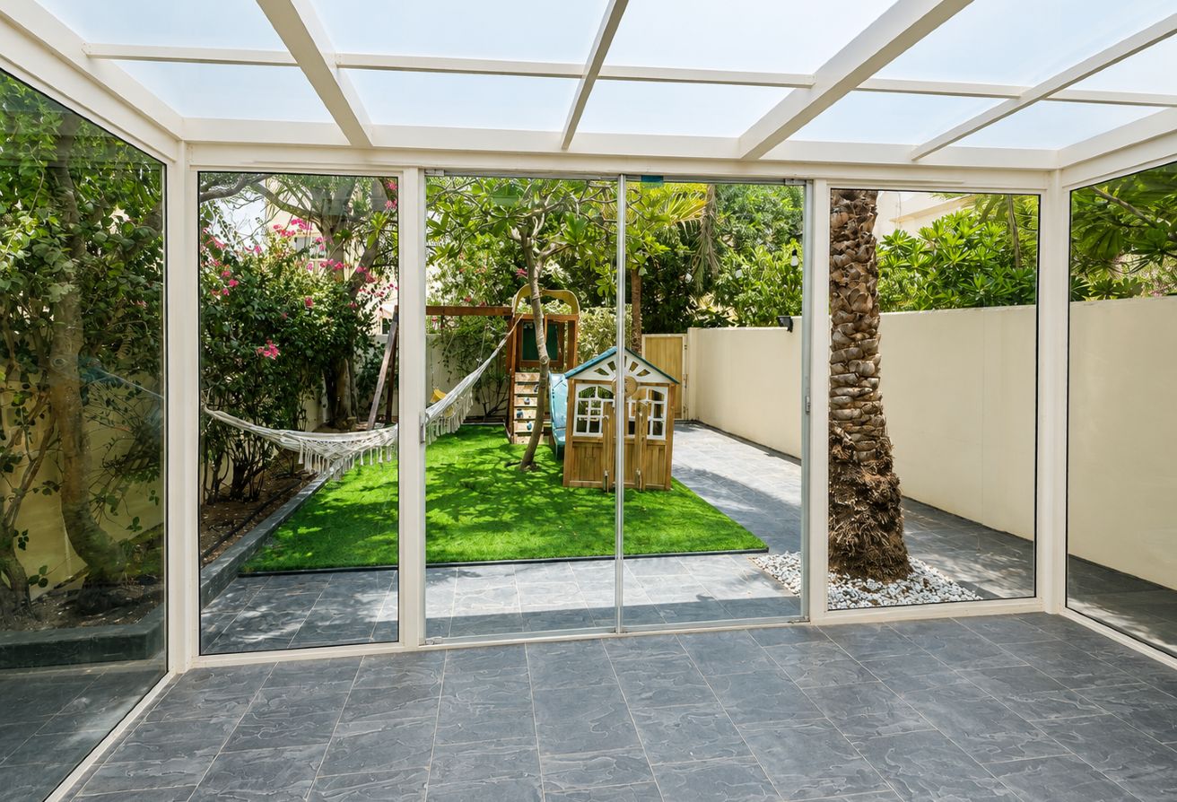 Extended | Next to park and pool | Pergola