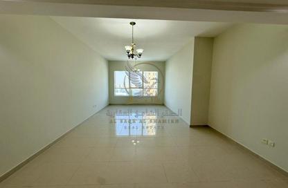 Apartment - 3 Bedrooms - 5 Bathrooms for rent in Al Khan Corniche - Al Khan - Sharjah