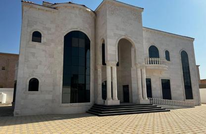 Villa - 7 Bedrooms - 7+ Bathrooms for sale in Seih Al Uraibi - Ras Al Khaimah