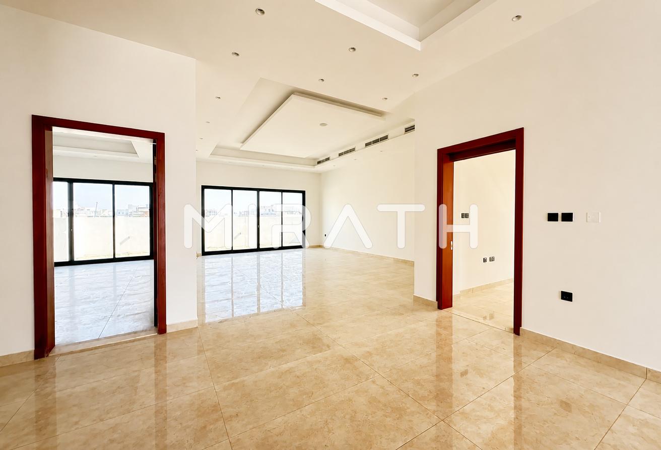 Premium 5BR Villa | Private Lift | Luxury photo 10