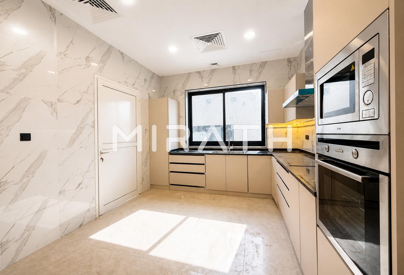 Premium 5BR Villa | Private Lift | Luxury photo 17