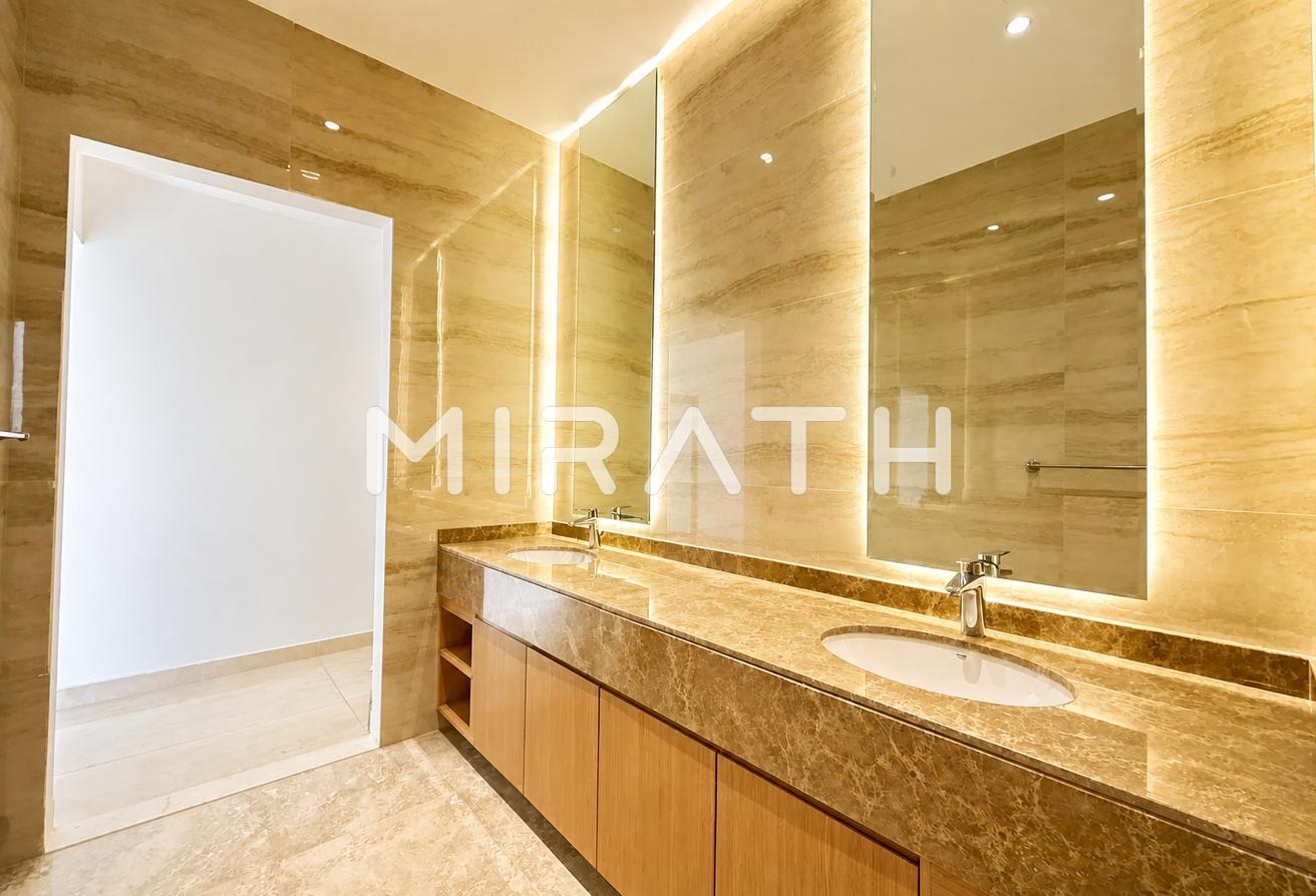 Premium 5BR Villa | Private Lift | Luxury photo 22