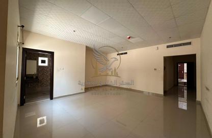 Apartment - Studio - 1 Bathroom for rent in Al Majaz 3 - Al Majaz - Sharjah Apartment - Studio - 1 Bathroom for rent in Al Majaz 3 - Al Majaz - Sharjah