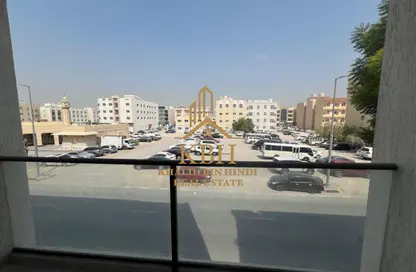 شقة - 2 غرف نوم - 3 حمامات للايجار في مجمع مويلح - تجارية مويلح - الشارقة