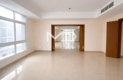 فيلا - 4 غرف نوم - 6 حمامات للايجار في قرية الفرسان - مدينة خليفة - أبوظبي