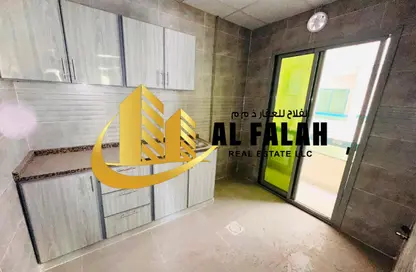 شقة - 2 غرف نوم - 2 حمامات للايجار في شارع التعاون الجديد - التعاون - الشارقة