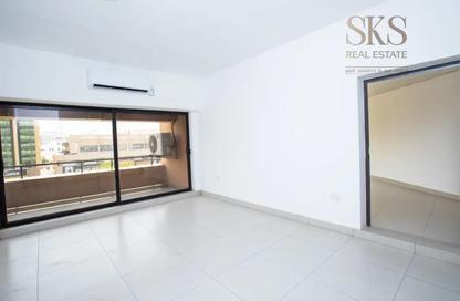 Apartment - 2 - 2 for rent in Zabeel Building - Al Karama - Bur Dubai - Dubai