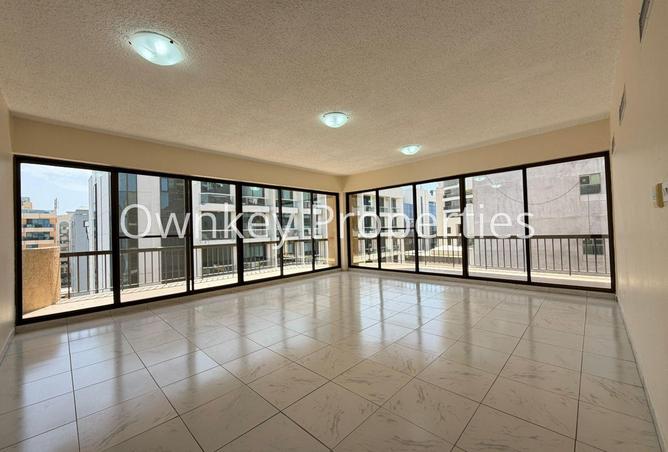 74622961 - Property Main Image