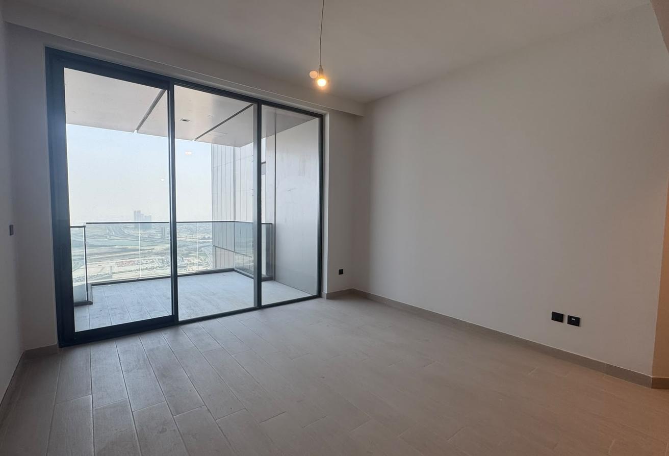 Smart Unit | Modern Living | Prime Location photo 4