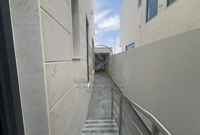 145081321 - Property Image 2
