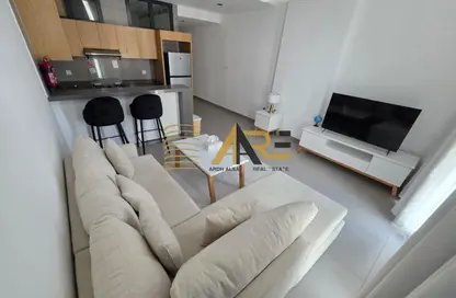 Apartment - Studio - 1 Bathroom for rent in Al Mamsha - Muwaileh - Sharjah