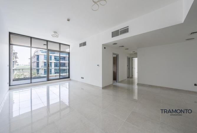 Community View | Spacious Area | Vacant