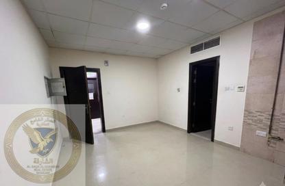 Apartment - Studio - 1 Bathroom for rent in Al Qulaya'ah - Al Sharq - Sharjah Apartment - Studio - 1 Bathroom for rent in Al Qulaya'ah - Al Sharq - Sharjah