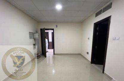 Apartment - Studio - 1 Bathroom for rent in Al Qulaya'ah - Al Sharq - Sharjah Apartment - Studio - 1 Bathroom for rent in Al Qulaya'ah - Al Sharq - Sharjah