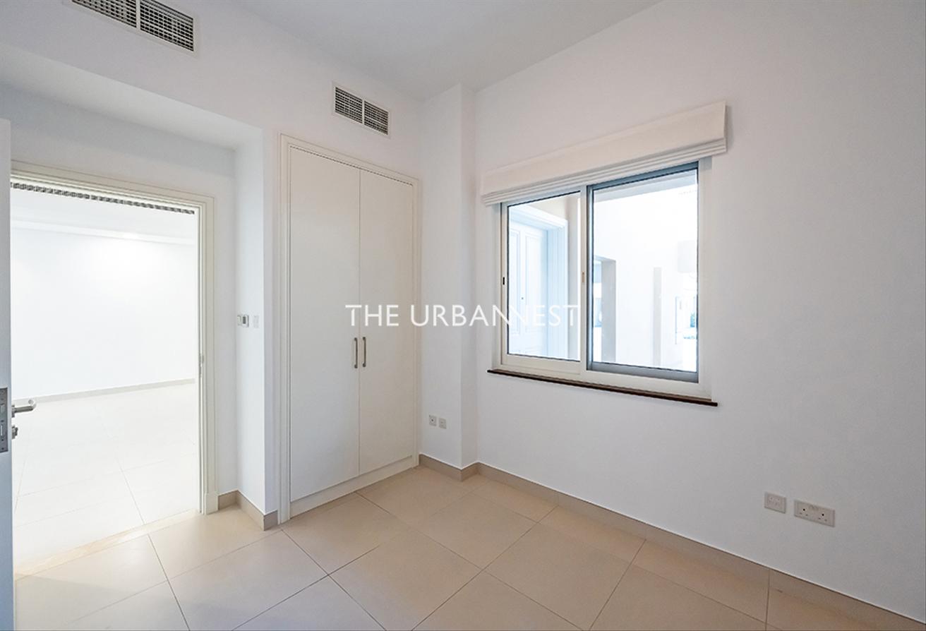 Available Now | Spacious 4 Bed Townhouse photo 17