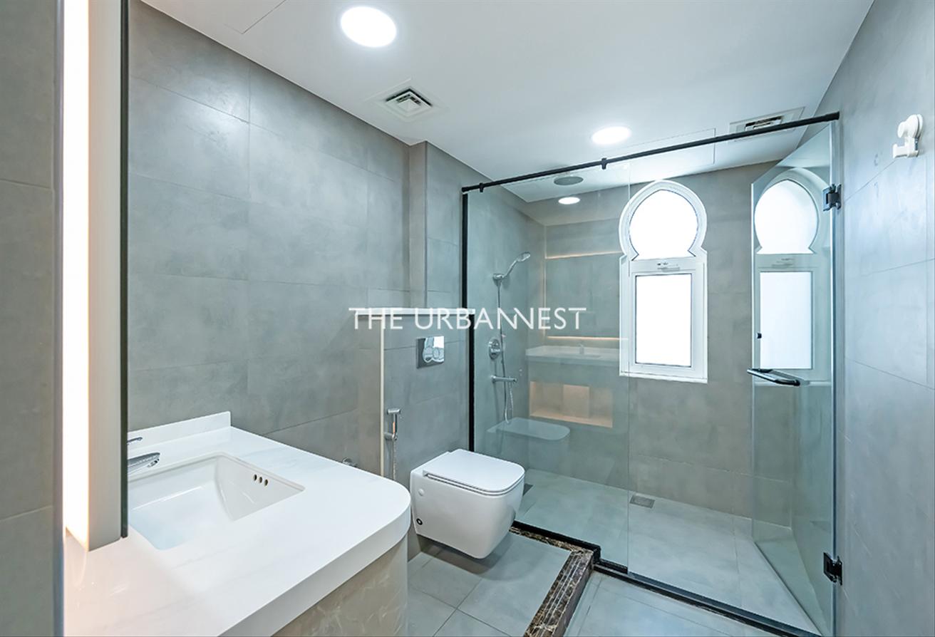 Available Now | Spacious 4 Bed Townhouse photo 9