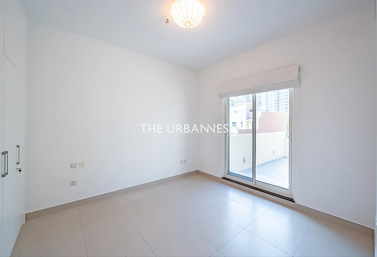Available Now | Spacious 4 Bed Townhouse photo 12