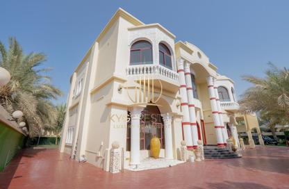 Villa - 7+ - 7+ for rent in Sector E - Emirates Hills - Dubai