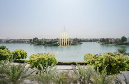 Villa - 7+ - 7+ for rent in Sector E - Emirates Hills - Dubai