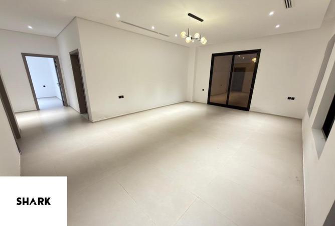 73842711 - Property Image 2