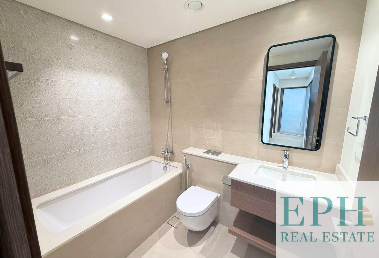SEA VIEW | MID FLOOR | MULTIPLE UNITS | VACANT photo 9