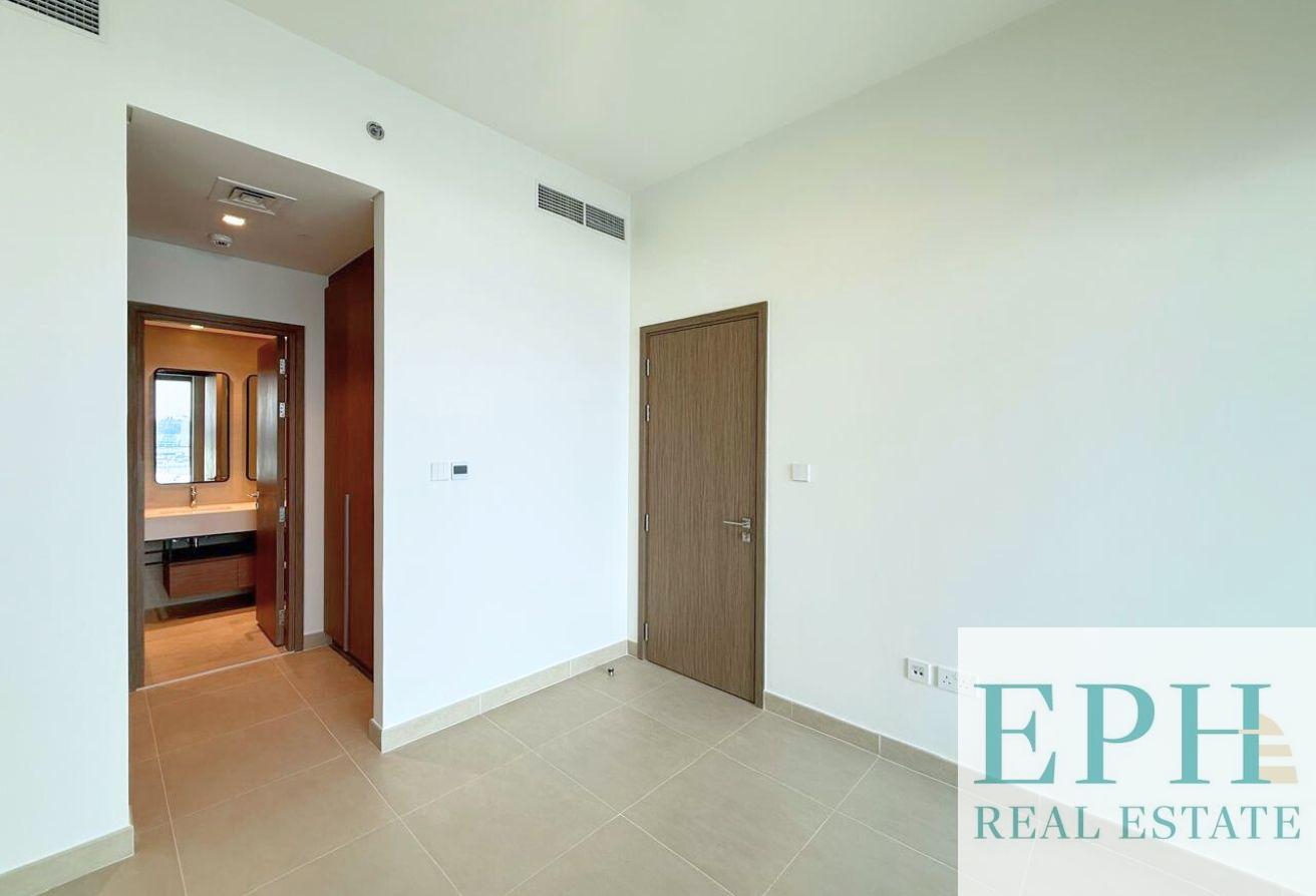 SEA VIEW | MID FLOOR | MULTIPLE UNITS | VACANT photo 5