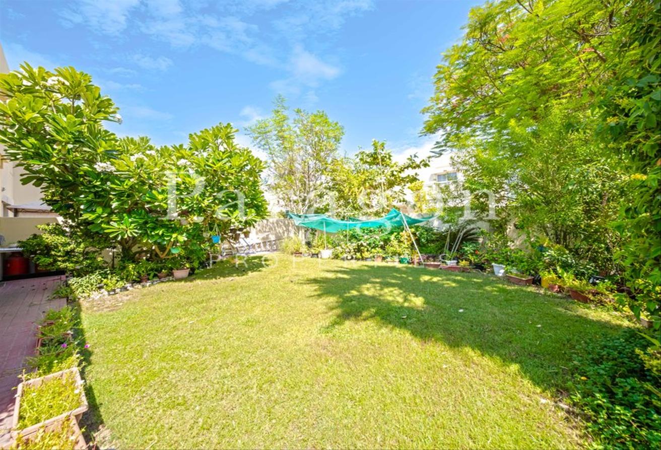 Largest Layout | Huge Garden | Quiet Location photo 10