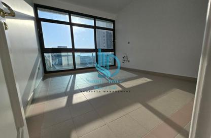 Apartment - 3 Bedrooms - 3 Bathrooms for rent in Airport Road - Abu Dhabi Apartment - 3 Bedrooms - 3 Bathrooms for rent in Airport Road - Abu Dhabi
