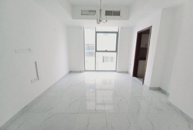 94872003 - Property Image 2