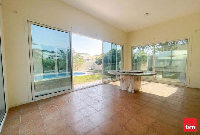 84063132 - Property Image 3