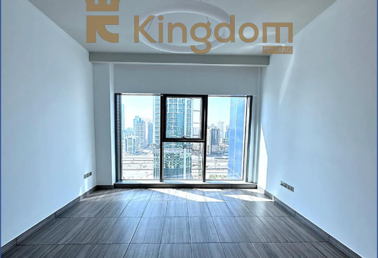 LAKE VIEW | NEAR METRO | PRIME LOCATION photo 8