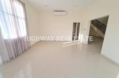 Villa - 5 - 7 for rent in Al Riqaibah - Al Suyoh - Sharjah