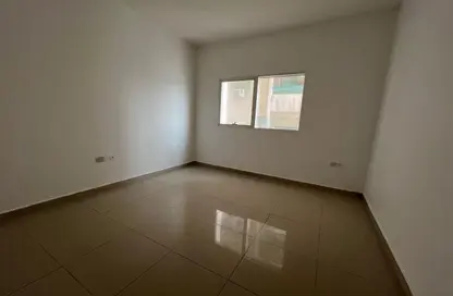 شقة - 2 غرف نوم - 2 حمامات للايجار في شارع التعاون الجديد - التعاون - الشارقة